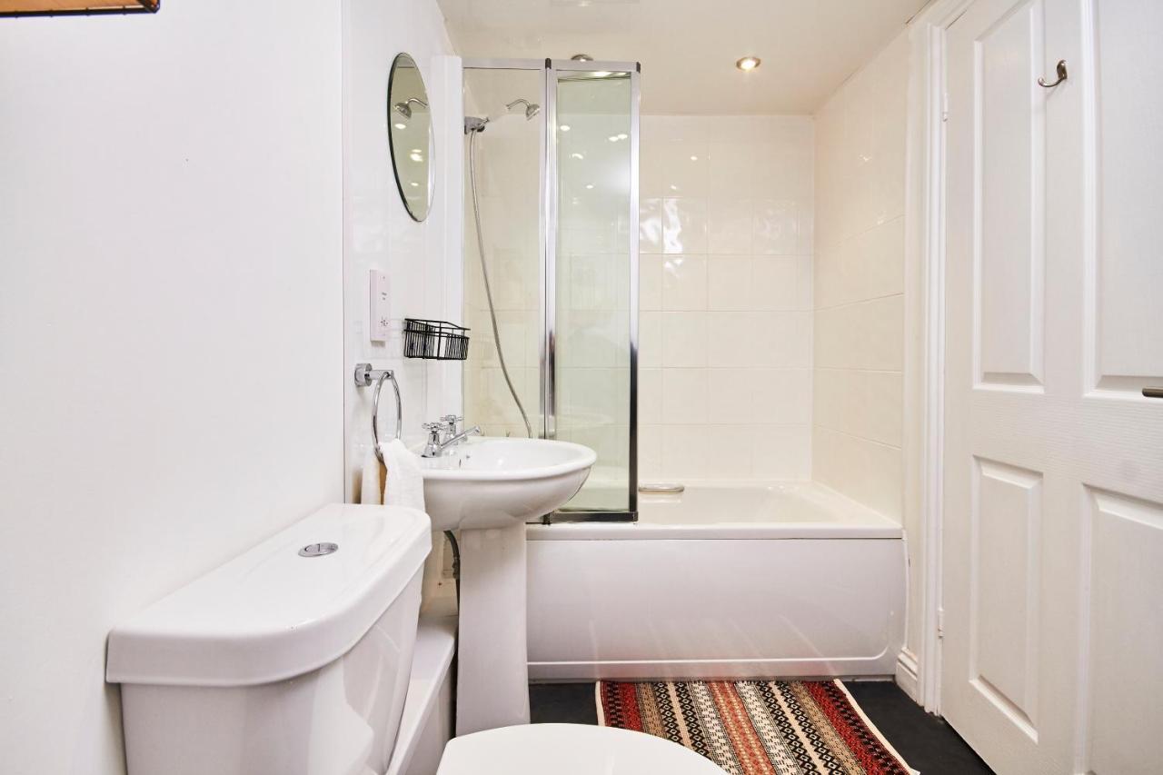 Newcastle Treasure - Sleeps 4 - Lower Ground Floor Exterior photo